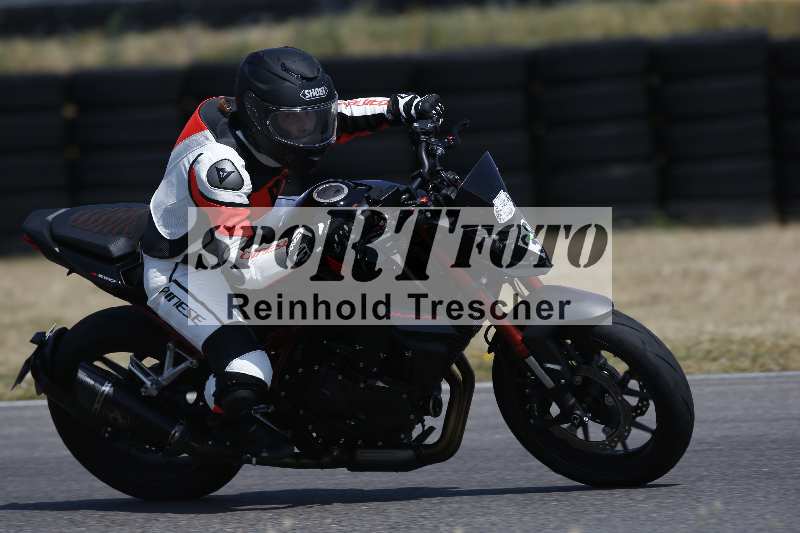 Archiv-2023/28 05.06.2023 Moto Club Anneau du Rhin/blanc-novice/38